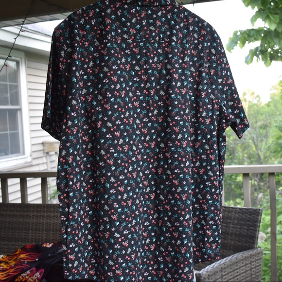 No Boundaries Button Up - Picture 2 of 4